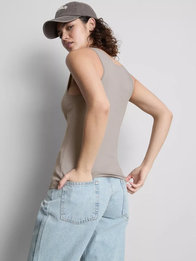 Stretch-tanktop med højt bomuldsindhold