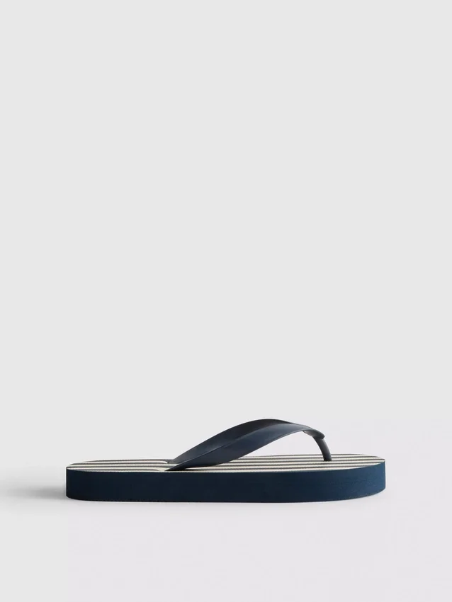 Stribede flip-flops med flad sål