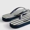 Stribede flip-flops med flad sål