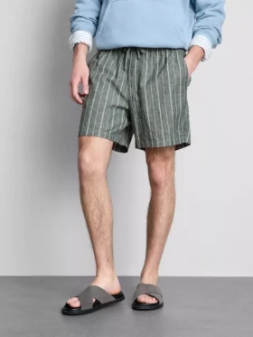 Stribede shorts i linneblanding