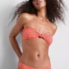 Stribet bandeau-bikinitop med knudedetaljer