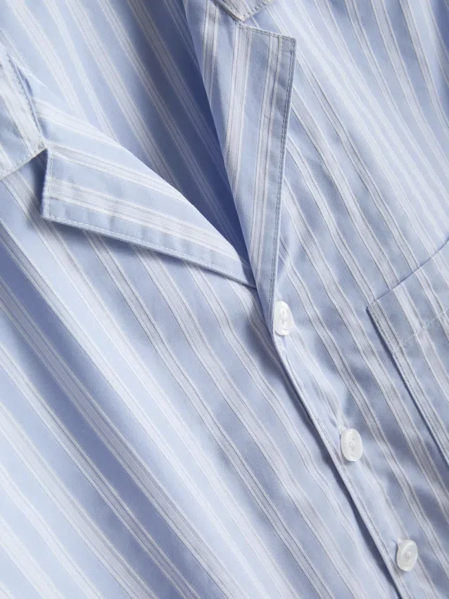 Stribet pyjamaskjorte med knapper
