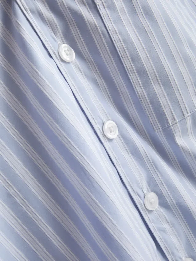 Stribet pyjamaskjorte med knapper