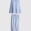 Stribet pyjamassæt med lange ærmer