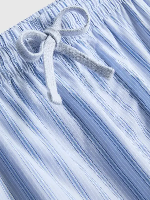 Stribet pyjamassæt med lange ærmer