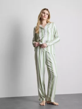 Stribet pyjamasser i bomuld i boyfriend-stil