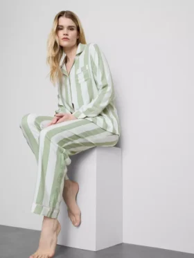 Stribet pyjamasser i bomuld i boyfriend-stil