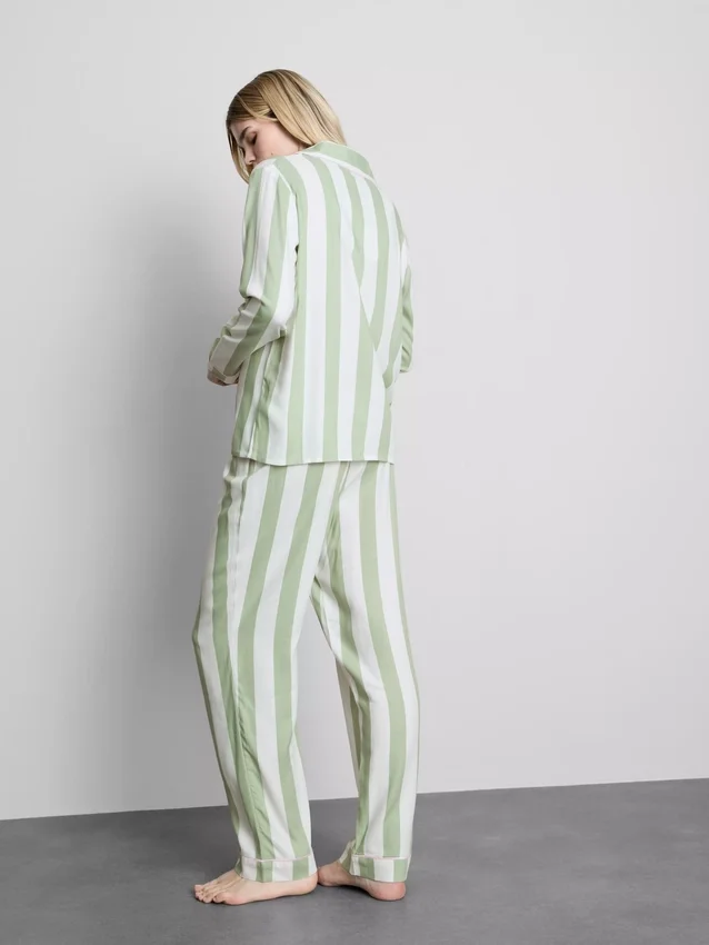 Stribet pyjamasser i bomuld i boyfriend-stil