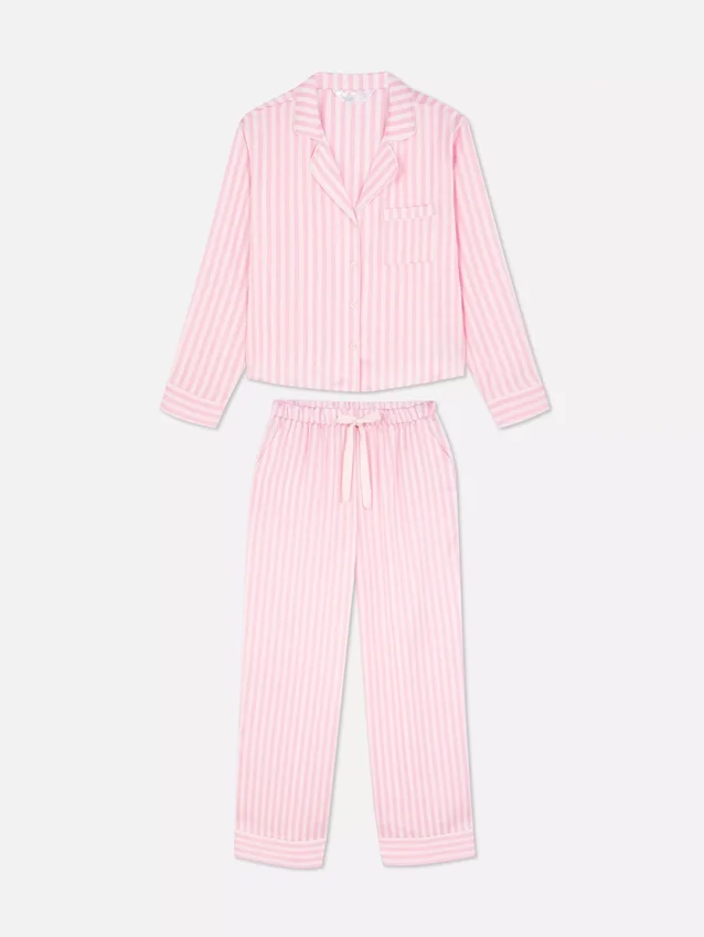 Stribet pyjamasser i satin