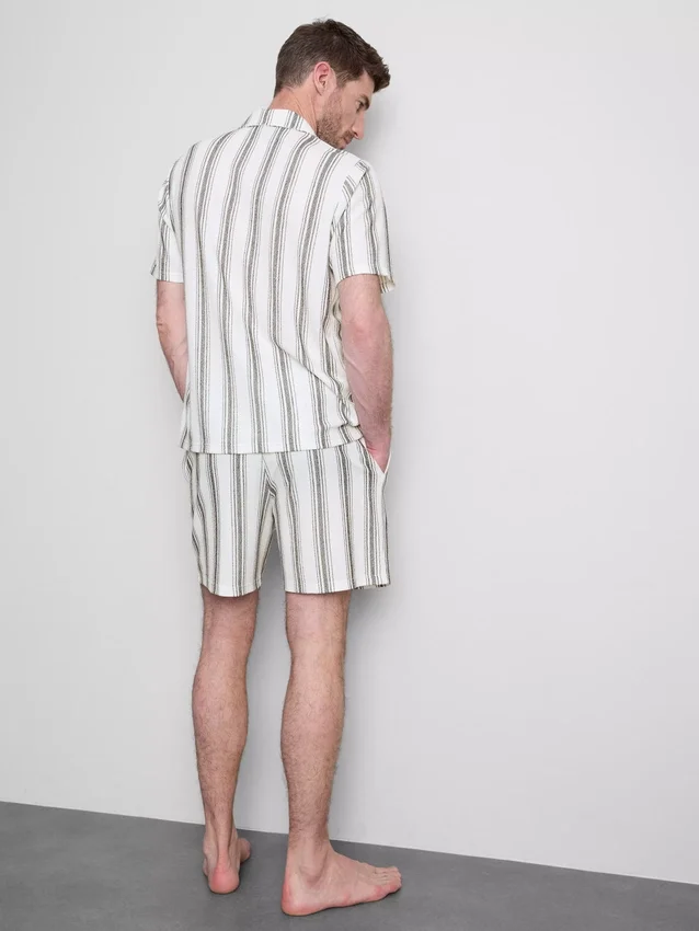 Stribet pyjamasskjorte
