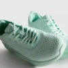 Strikkede sneakers med snørebånd
