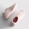 Strikkede sneakers med snørebånd