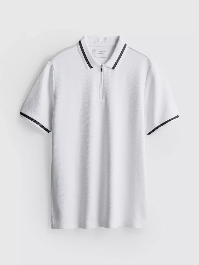 Strikket poloshirt med struktur og lynlås i halsen