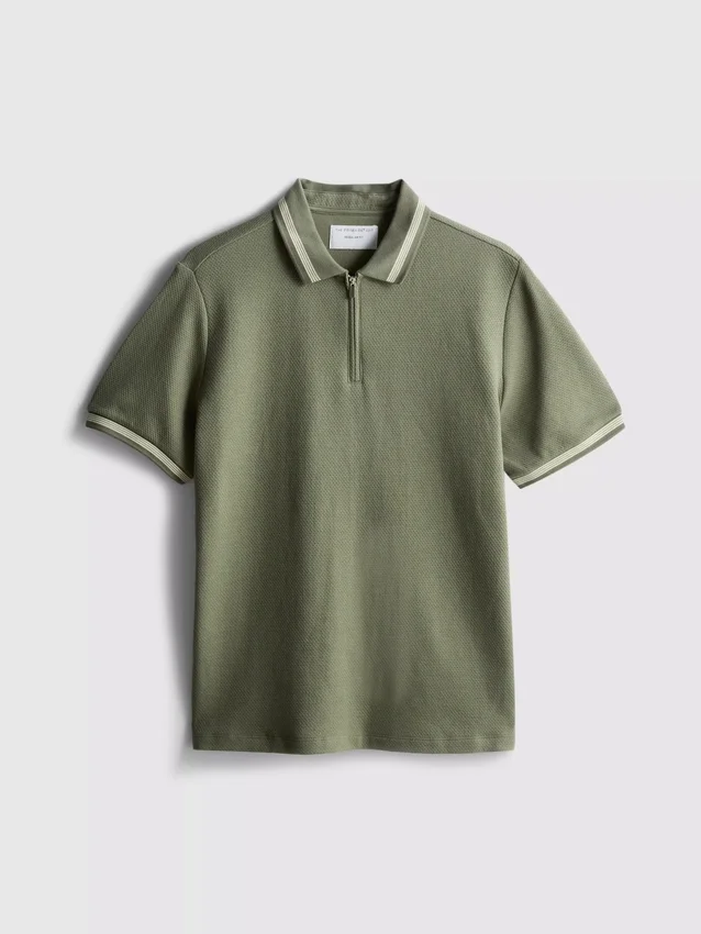 Strikket poloshirt med struktur og lynlås i halsen