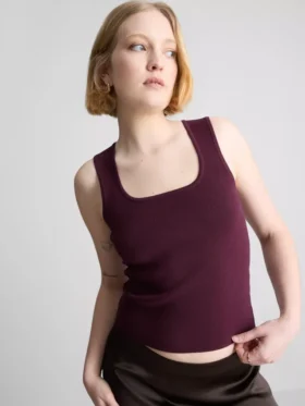 Strikket tanktop med firkantet halsudskæring