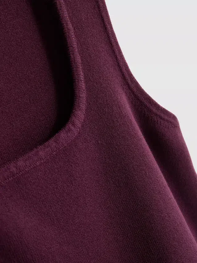 Strikket tanktop med firkantet halsudskæring