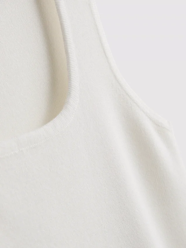 Strikket tanktop med firkantet halsudskæring