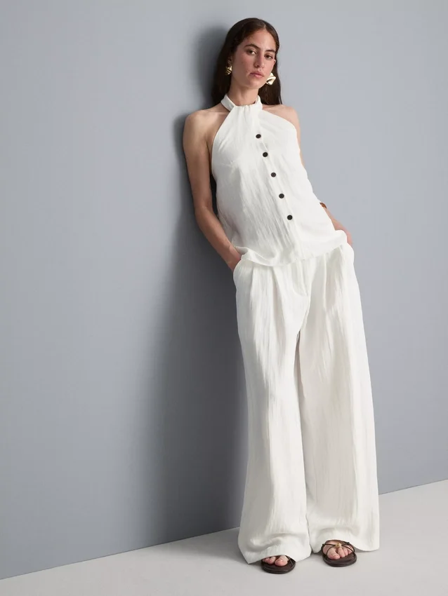 Struktureret halterneck-top med knapper
