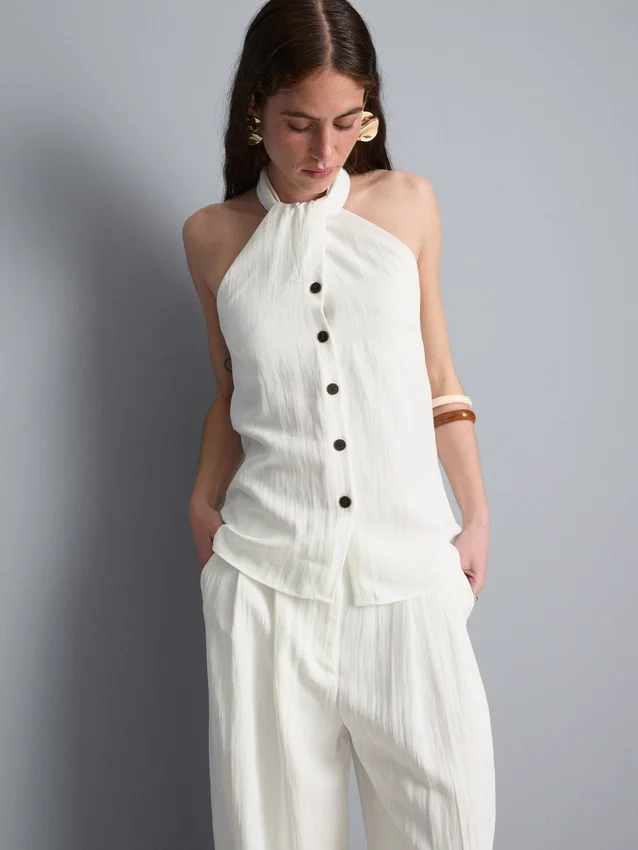 Struktureret halterneck-top med knapper