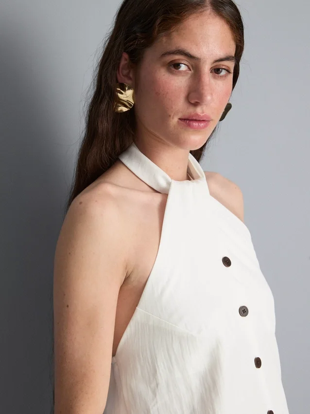 Struktureret halterneck-top med knapper