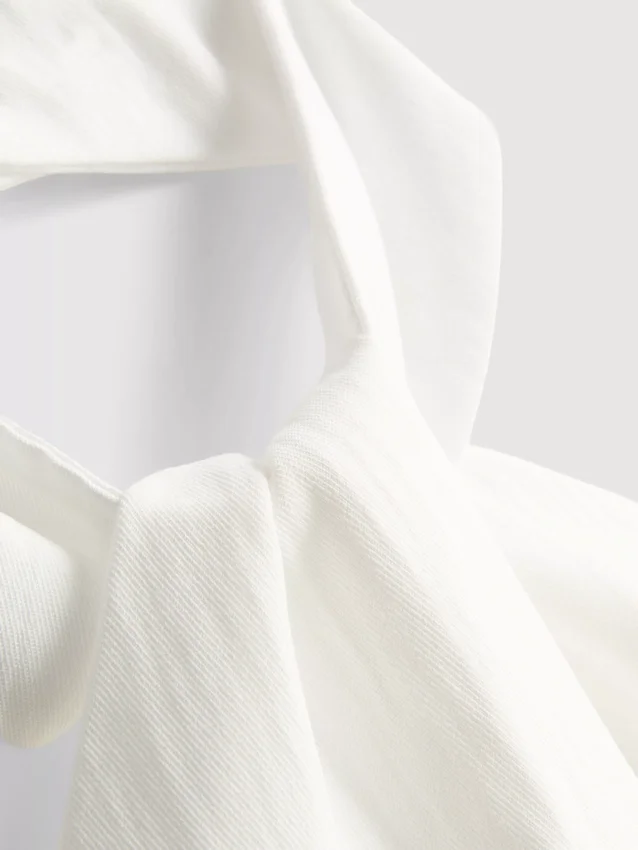 Struktureret halterneck-top med knapper