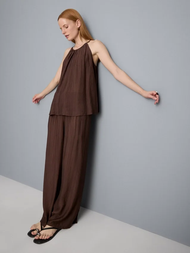 Struktureret halterneck-trapezbluse