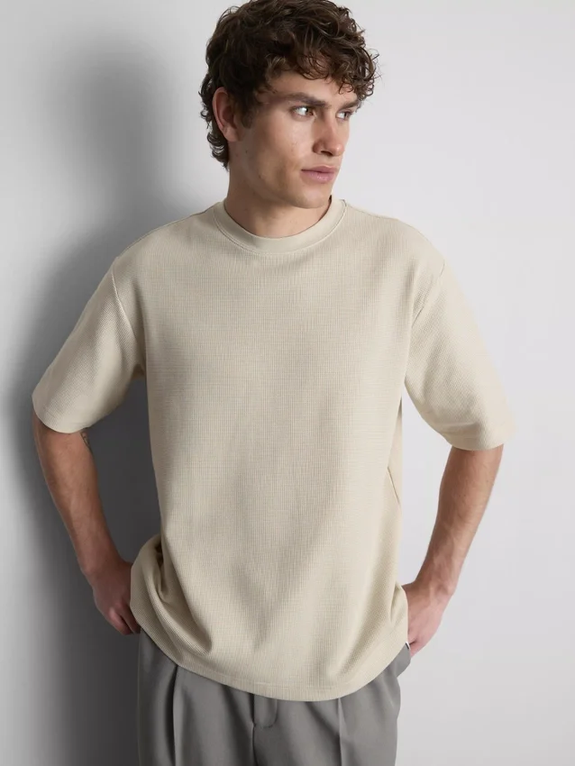 Struktureret, kasseformet T-shirt