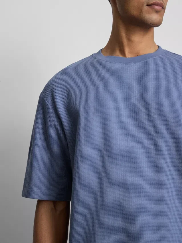 Struktureret, kasseformet T-shirt