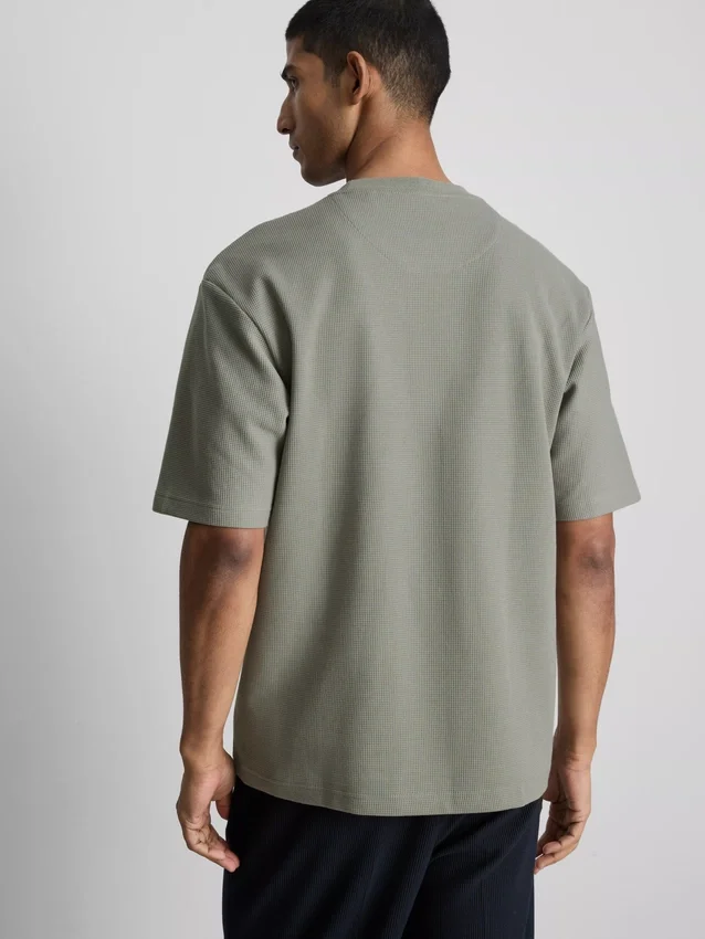Struktureret, kasseformet T-shirt