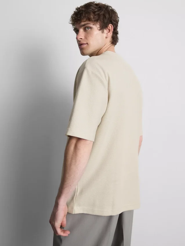 Struktureret, kasseformet T-shirt