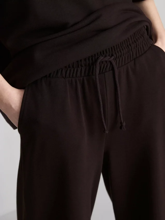 Sweatpants med brede ben i bomuldsblanding