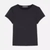 T-shirt, der sidder som et ekstra lag hud