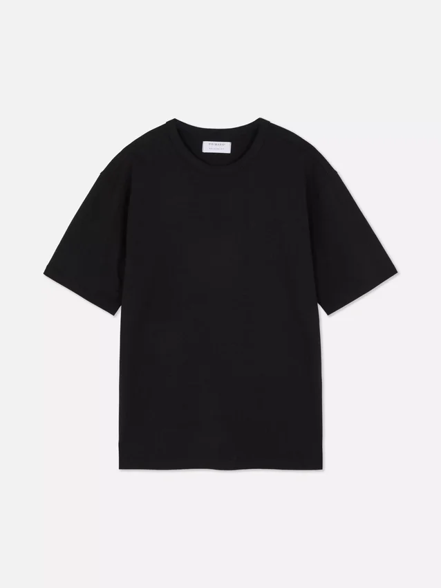 T-shirt i bomuld med kantet halsudskæring og afslappet pasform