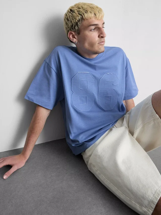 T-shirt med Appliqua-nummer