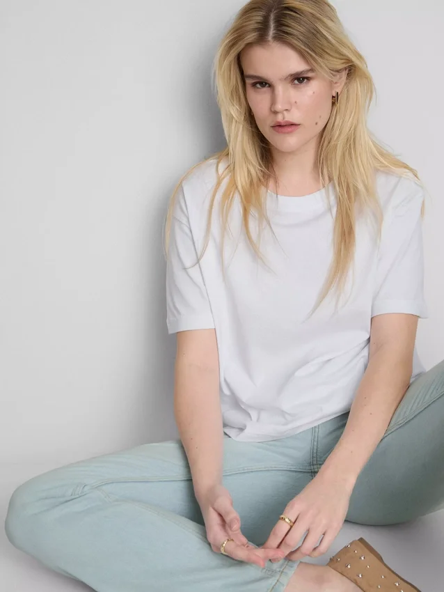 T-shirt med boxy pasform