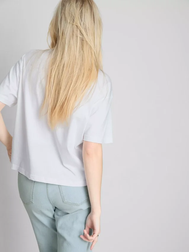 T-shirt med boxy pasform