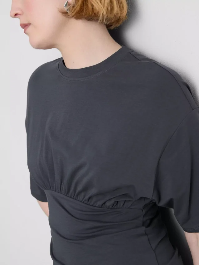 T-shirt med empire-talje