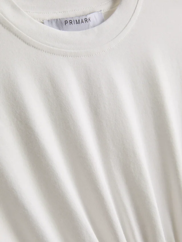 T-shirt med empire-talje