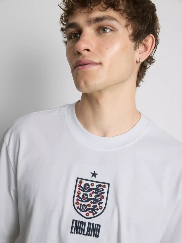 T-shirt med Englands våbenskjold