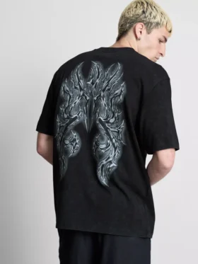 T-shirt med grafisk tryk på ryggen