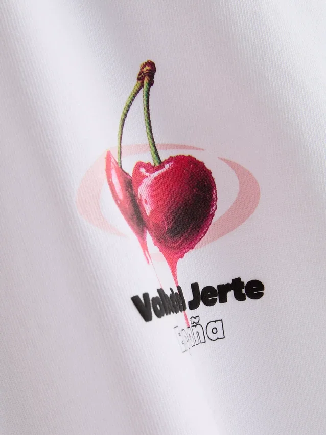 T-shirt med kirsebærmotiv