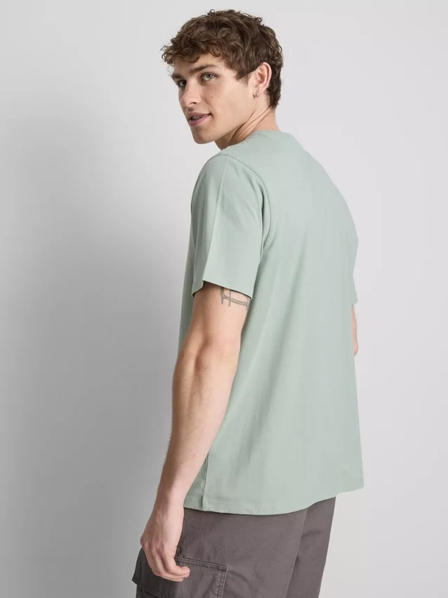 T-shirt med kort ærme i regular fit-stil