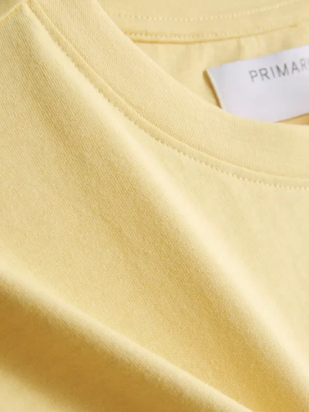 T-shirt med kort ærme i regular fit-stil