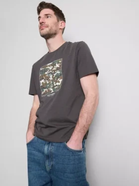 T-shirt med Mount Everest-grafik