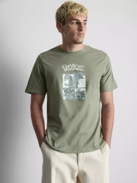 T-shirt med Pokémon-motiv