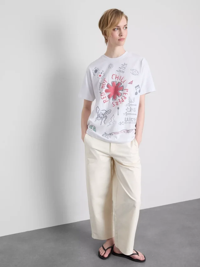 T-shirt med Red Hot Chili Peppers-motiv