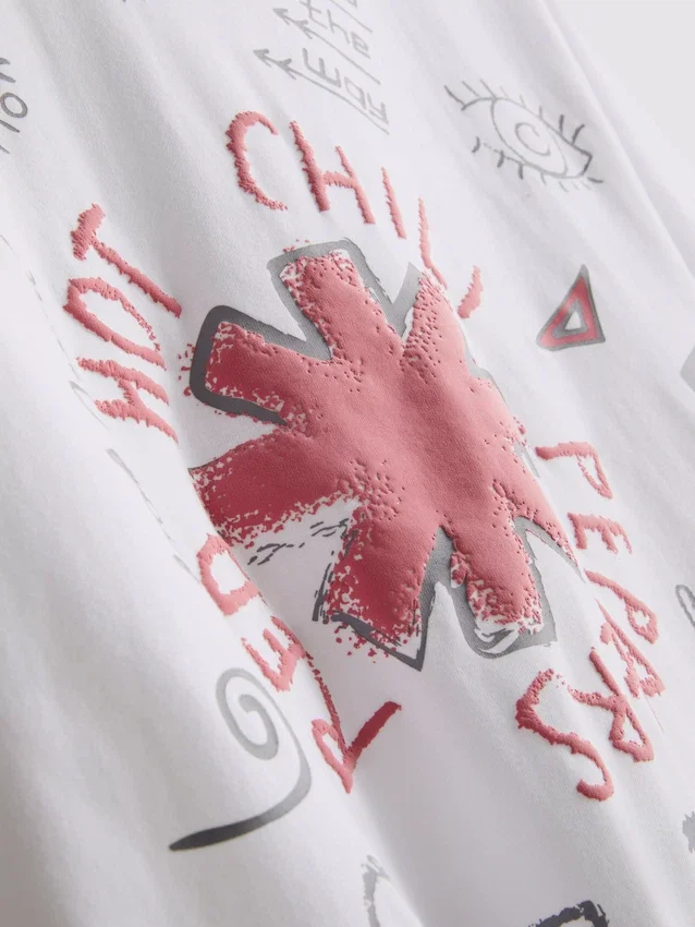 T-shirt med Red Hot Chili Peppers-motiv
