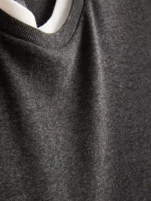 T-shirt med rund hals og dobbelt lag