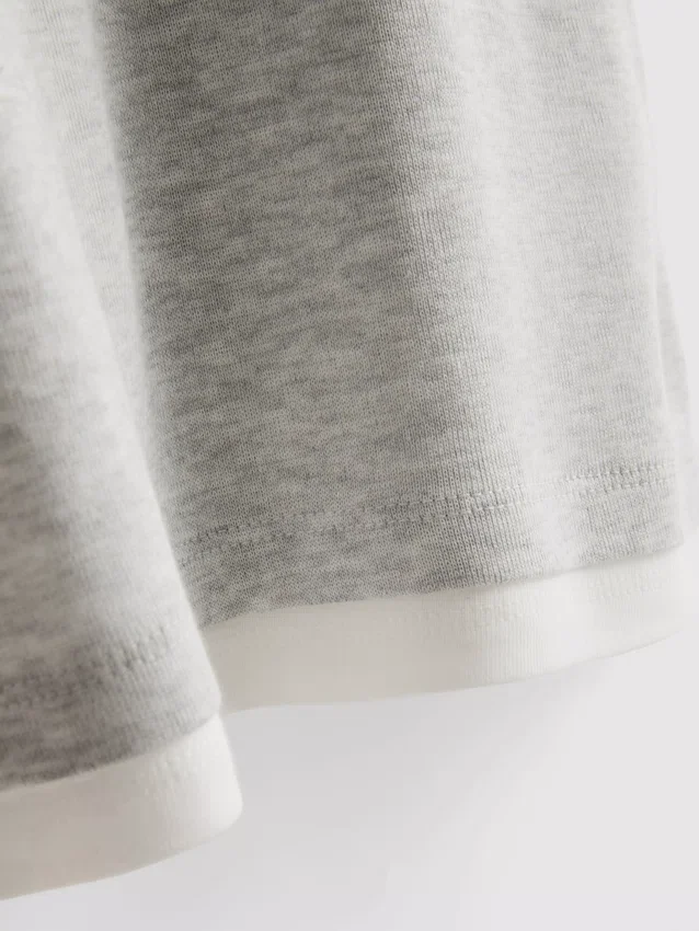 T-shirt med rund hals og dobbelt lag