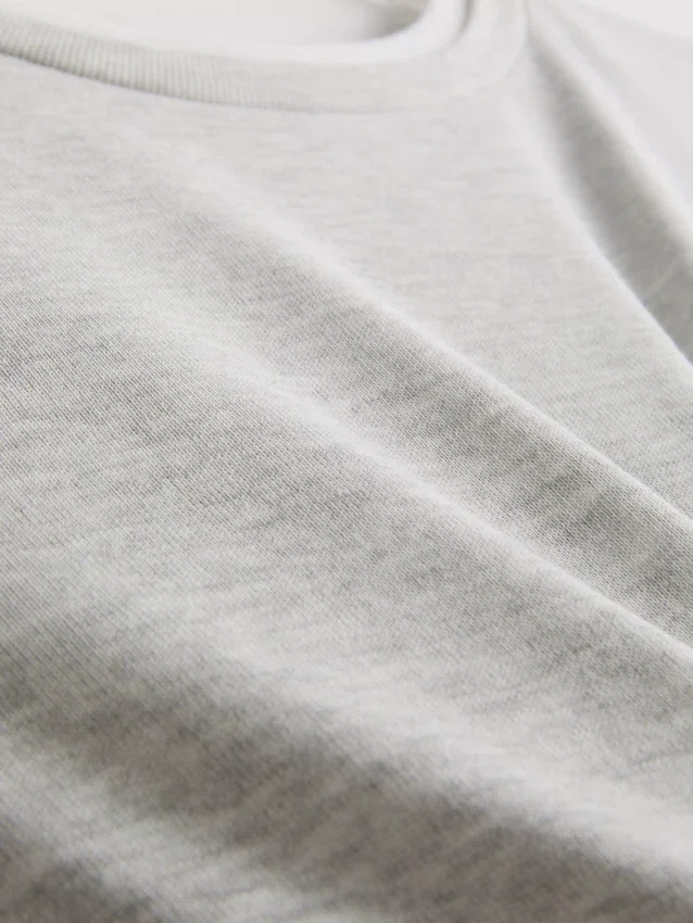 T-shirt med rund hals og dobbelt lag